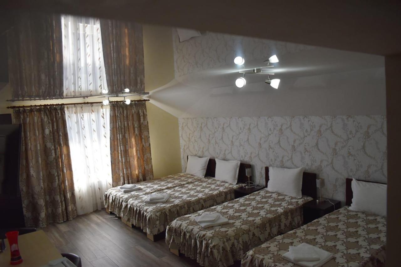 Casa Brancusiana Appartement Târgu Jiu Buitenkant foto